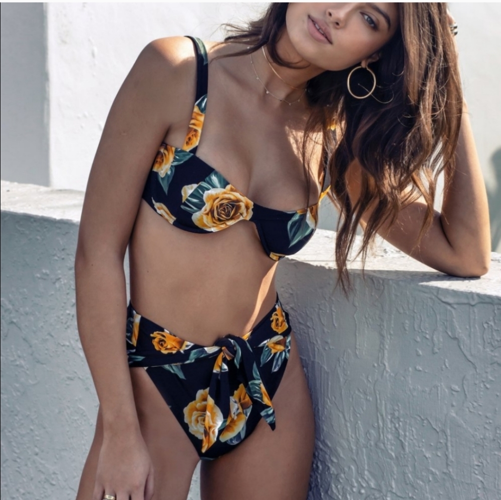 WeWoreWhat Sorrento Top Riviera Bottom Bikini Set Black Rose - Picture 3 of 14